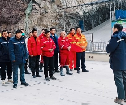 實(shí)戰(zhàn)演練，防患未“燃”｜雙河金礦開展冬季火災(zāi)應(yīng)急預(yù)案演練